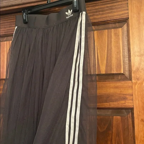 Adidas Black Tulled Midi Skirt with White 3 Stripe - Picture 7 of 9